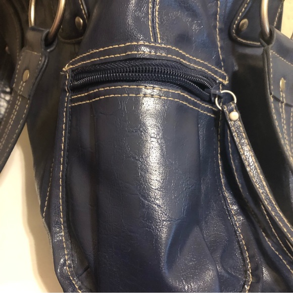 EUC Kenneth Cole Reaction Leather Purse - Picture 3 of 9